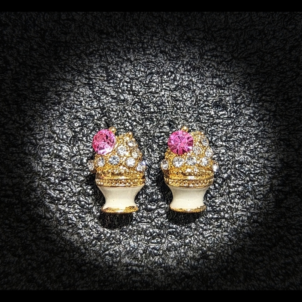🌠2/$16🍦NEW🍨 Earrings